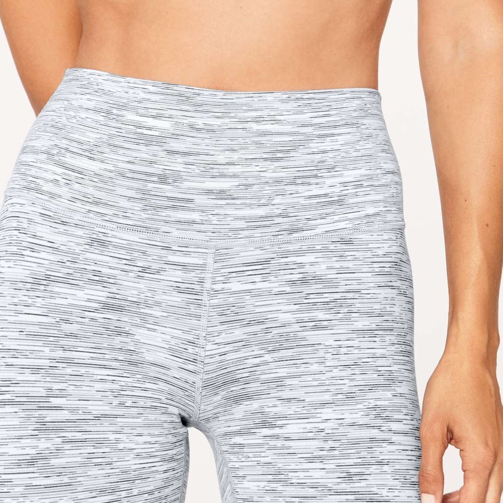 RARE Lululemon Wunder Under - Wee Are From Space Sz 6